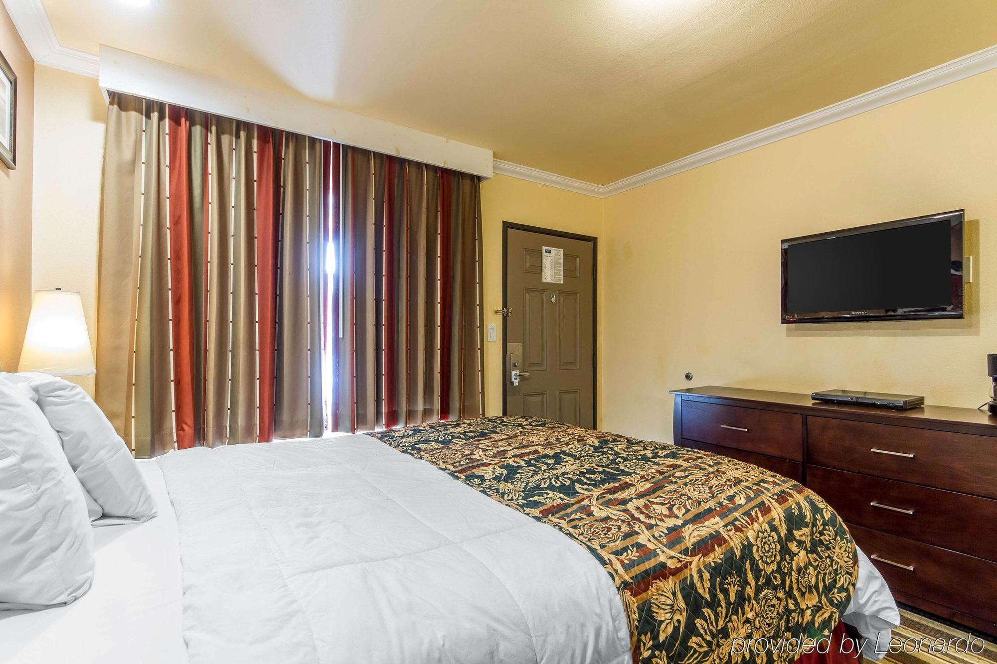 Rodeway Inn & Suites Near The Coliseum & Arena Oakland Buitenkant foto