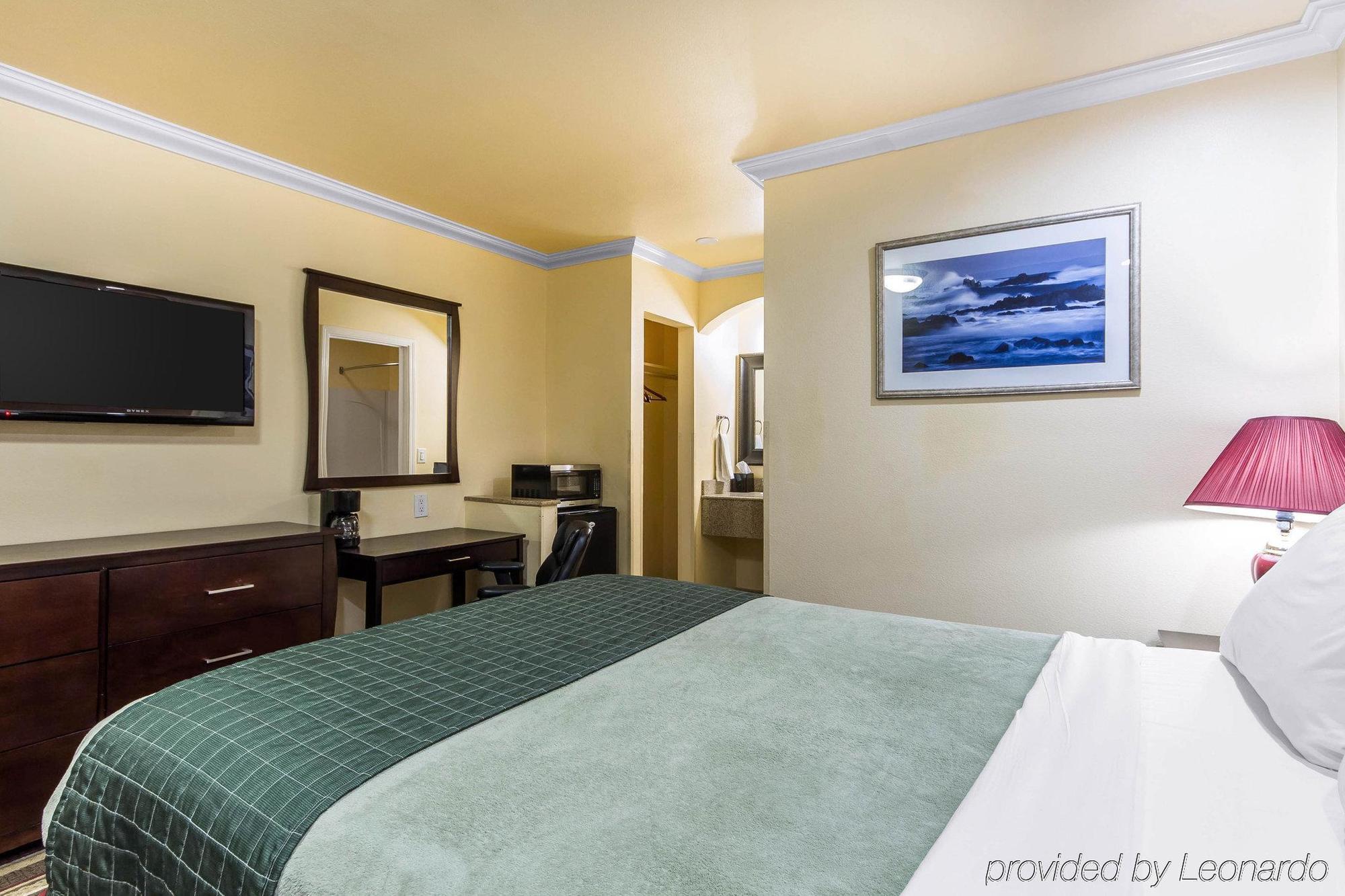 Rodeway Inn & Suites Near The Coliseum & Arena Oakland Buitenkant foto