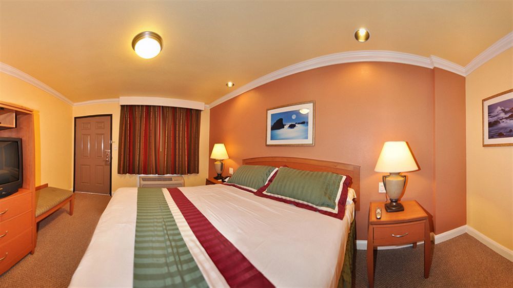 Rodeway Inn & Suites Near The Coliseum & Arena Oakland Buitenkant foto