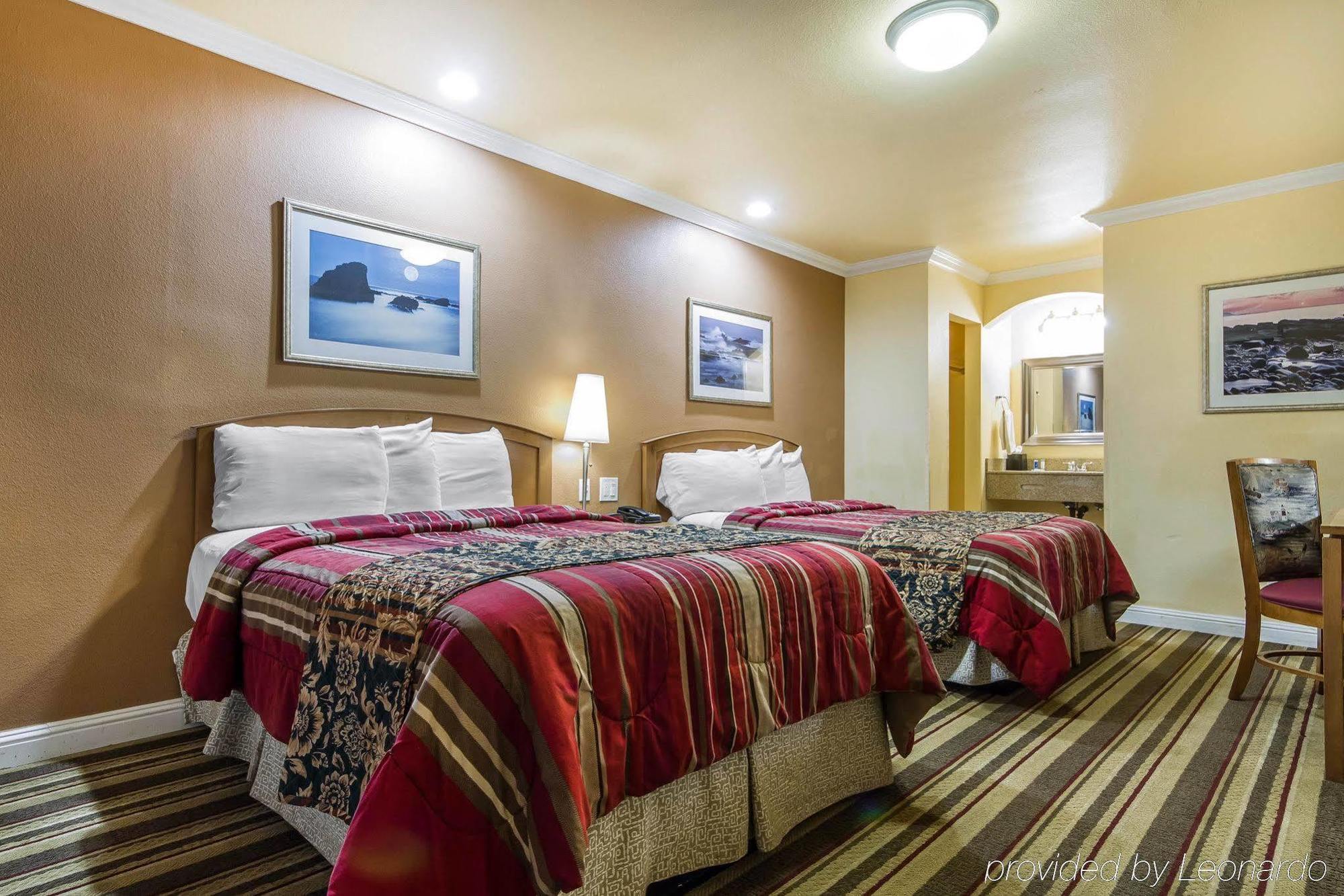 Rodeway Inn & Suites Near The Coliseum & Arena Oakland Buitenkant foto