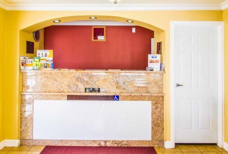 Rodeway Inn & Suites Near The Coliseum & Arena Oakland Buitenkant foto