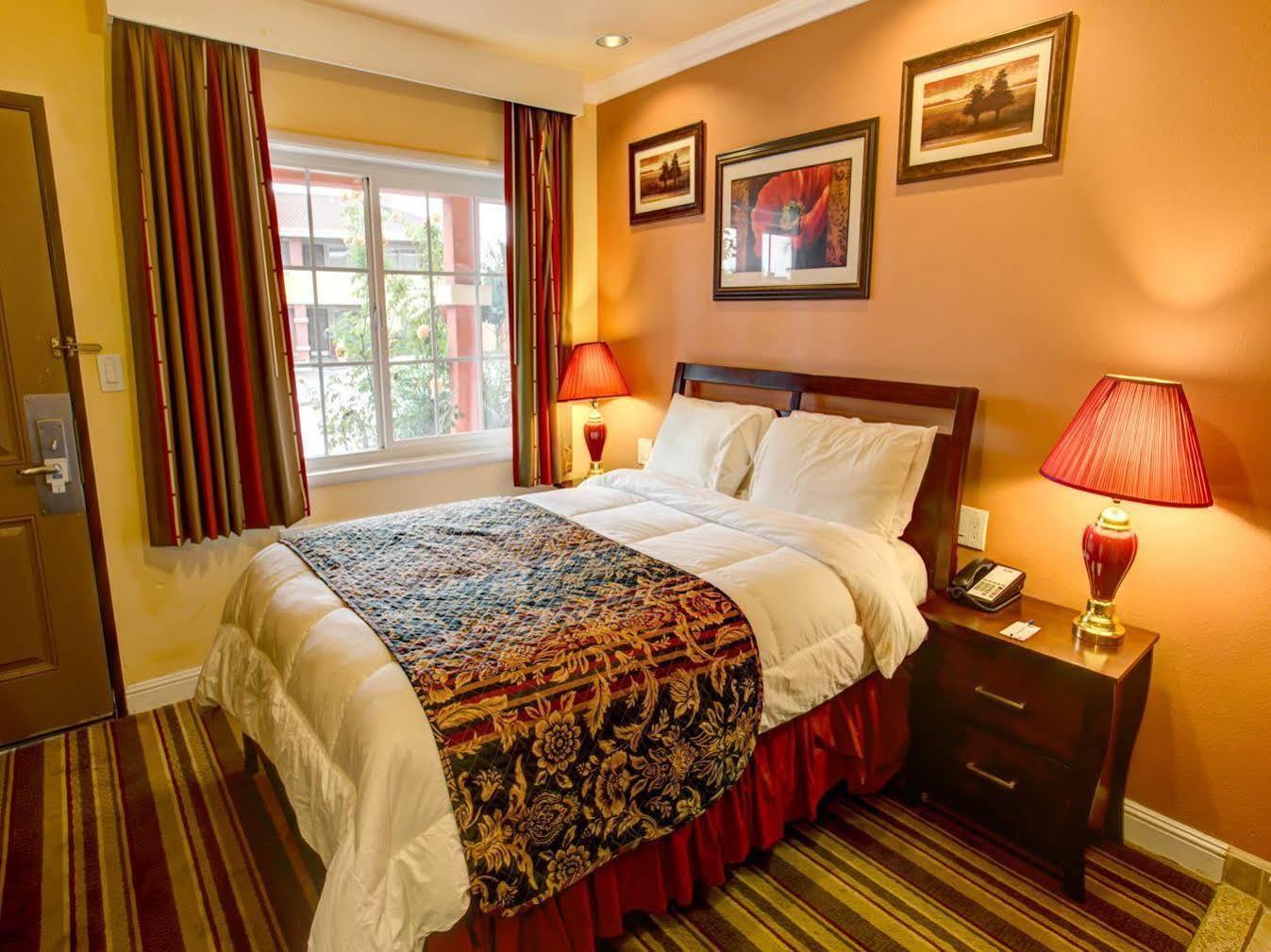 Rodeway Inn & Suites Near The Coliseum & Arena Oakland Buitenkant foto