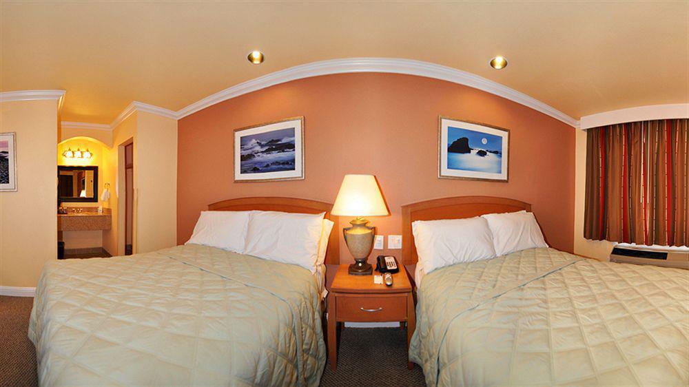 Rodeway Inn & Suites Near The Coliseum & Arena Oakland Buitenkant foto